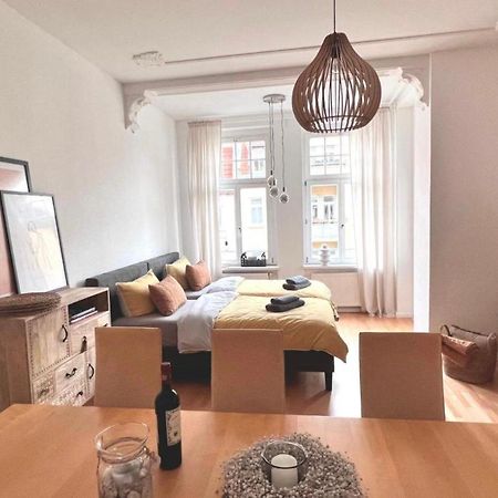 Feine Apartments In Der Suedstadt Von Erfurt Mit Kostenlosen Stellplatz & Flasche Wein Zur Begruessung Buitenkant foto
