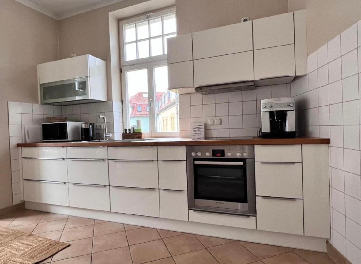 Feine Apartments In Der Suedstadt Von Erfurt Mit Kostenlosen Stellplatz & Flasche Wein Zur Begruessung Buitenkant foto