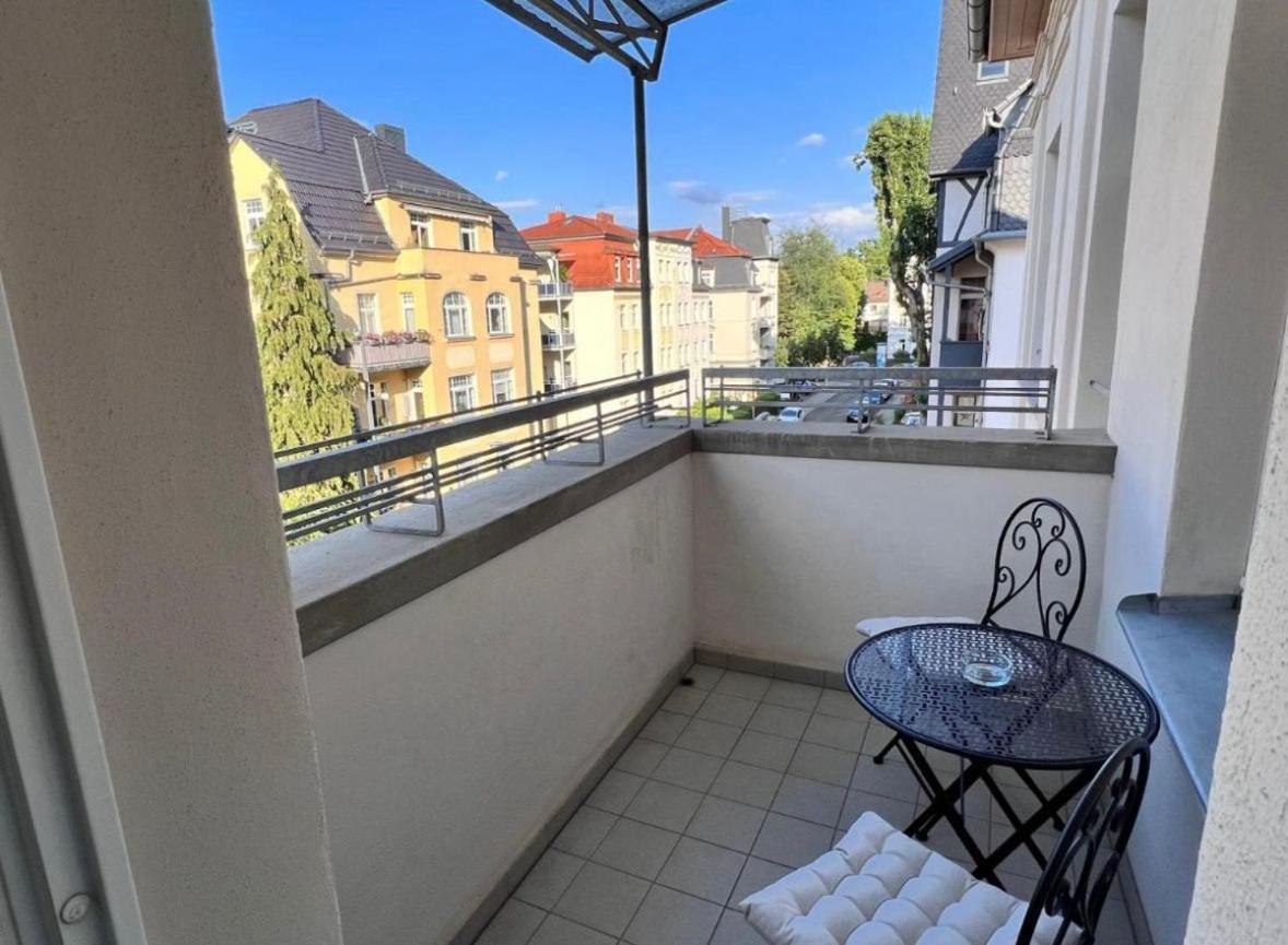 Feine Apartments In Der Suedstadt Von Erfurt Mit Kostenlosen Stellplatz & Flasche Wein Zur Begruessung Buitenkant foto