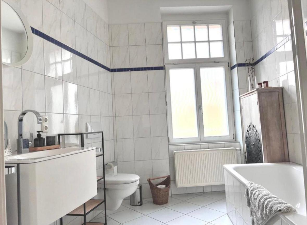 Feine Apartments In Der Suedstadt Von Erfurt Mit Kostenlosen Stellplatz & Flasche Wein Zur Begruessung Buitenkant foto