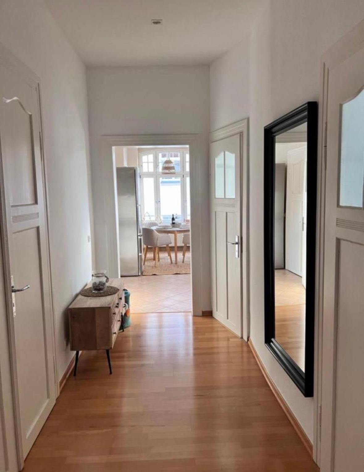 Feine Apartments In Der Suedstadt Von Erfurt Mit Kostenlosen Stellplatz & Flasche Wein Zur Begruessung Buitenkant foto